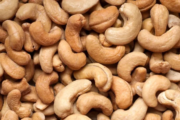 Why Cashews Aren’t Really Nuts—And What That Means for Your Diet