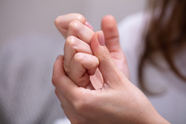 Myth vs Fact: Cracking Your Knuckles Causes Arthritis