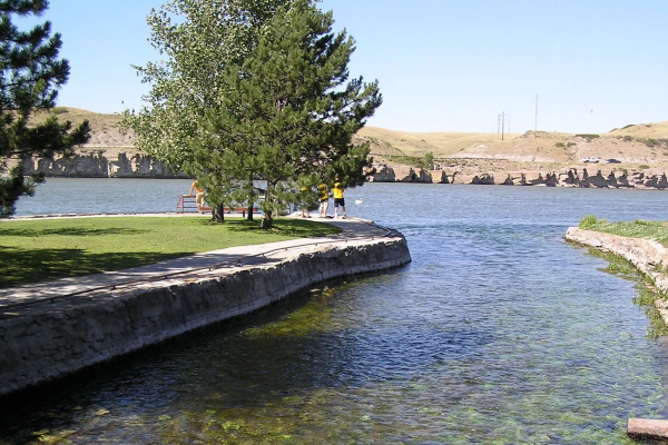 The Shortest River in the World: A Tiny Waterway with Titanic Significance
